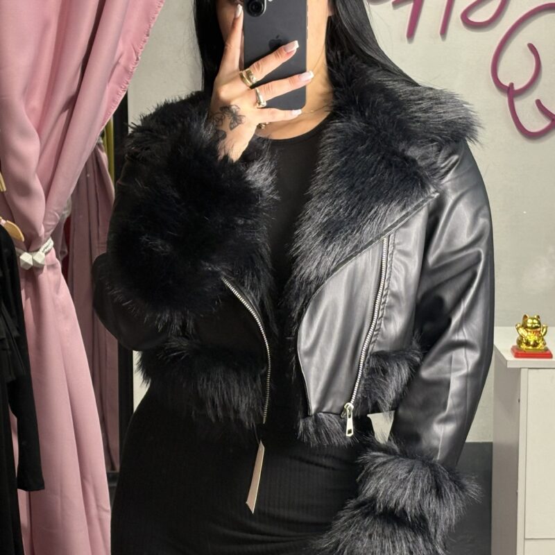 Campera Black Queen